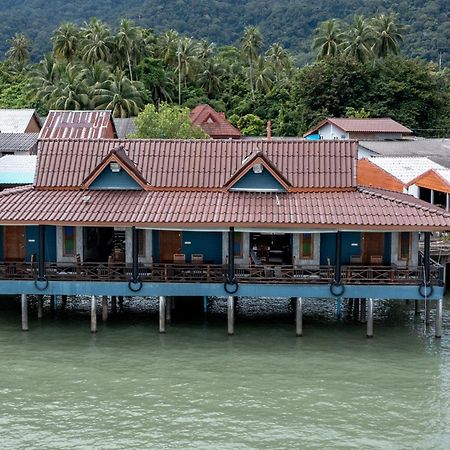 เดอะ แมงโกรฟ โอลด์ทาวน์ Hotel เกาะลันตา ภายนอก รูปภาพ