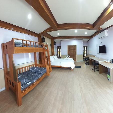 เดอะ แมงโกรฟ โอลด์ทาวน์ Hotel เกาะลันตา ภายนอก รูปภาพ
