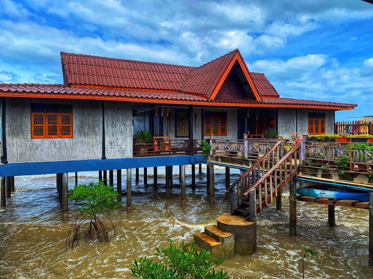 เดอะ แมงโกรฟ โอลด์ทาวน์ Hotel เกาะลันตา ภายนอก รูปภาพ