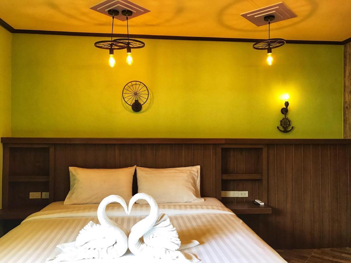 เดอะ แมงโกรฟ โอลด์ทาวน์ Hotel เกาะลันตา ภายนอก รูปภาพ