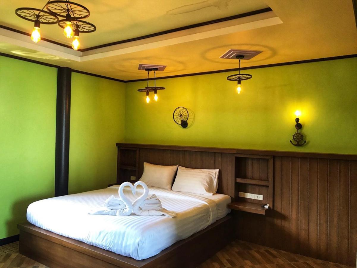 เดอะ แมงโกรฟ โอลด์ทาวน์ Hotel เกาะลันตา ภายนอก รูปภาพ
