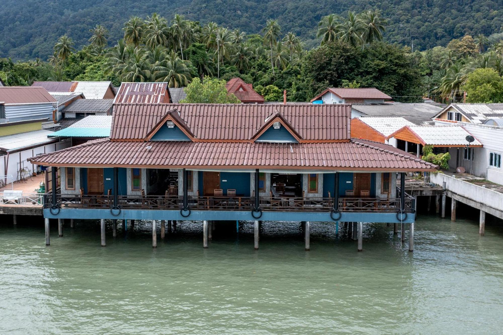 เดอะ แมงโกรฟ โอลด์ทาวน์ Hotel เกาะลันตา ภายนอก รูปภาพ