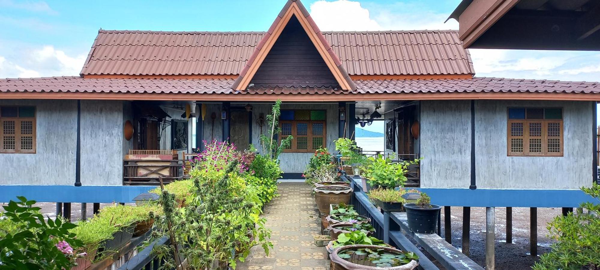 เดอะ แมงโกรฟ โอลด์ทาวน์ Hotel เกาะลันตา ภายนอก รูปภาพ