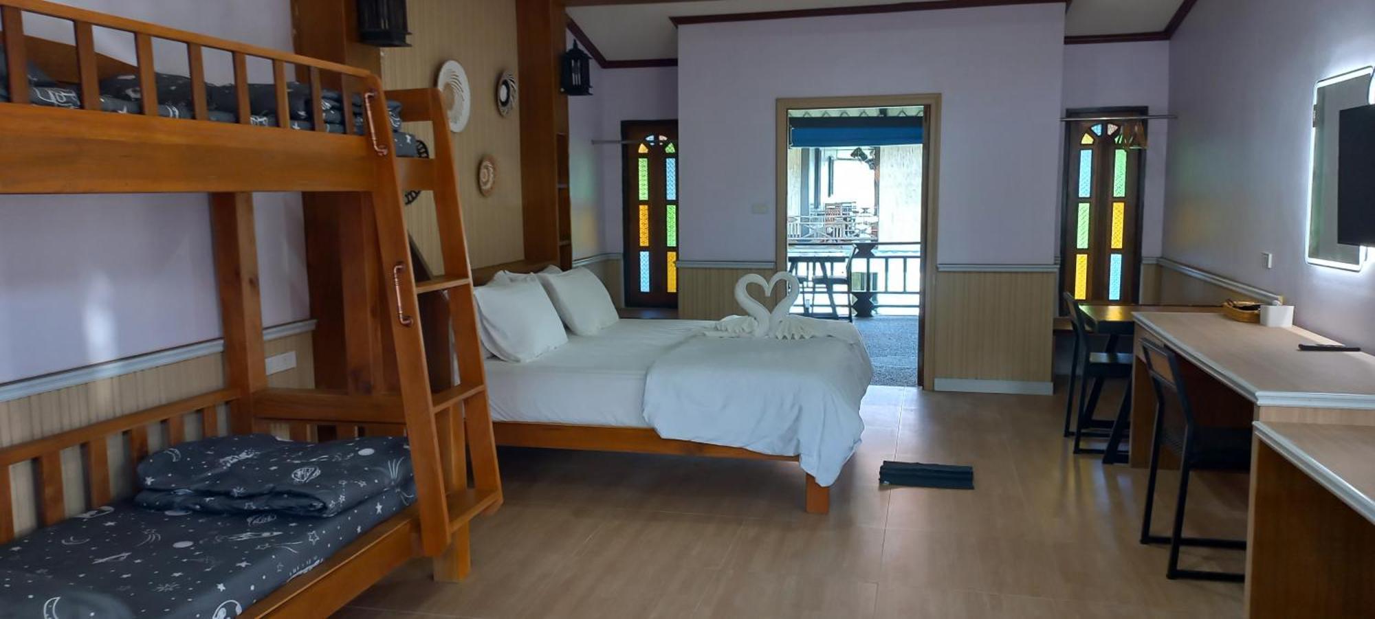 เดอะ แมงโกรฟ โอลด์ทาวน์ Hotel เกาะลันตา ภายนอก รูปภาพ